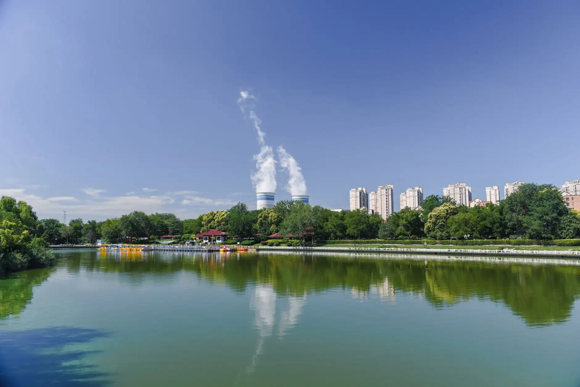 海口活动主视觉设计：从舞台背景到邀请函的全流程方案解析