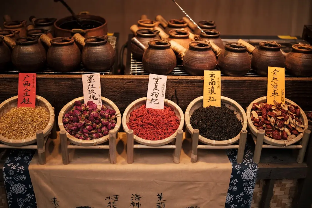 活动舞台背景设计与邀请函定制：打造统一视觉形象的方案